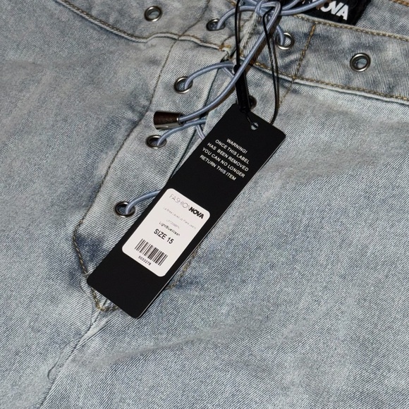 SOLD OUT NWT Fashion Nova Laced Up Flares Size 15 - Picture 6 of 8